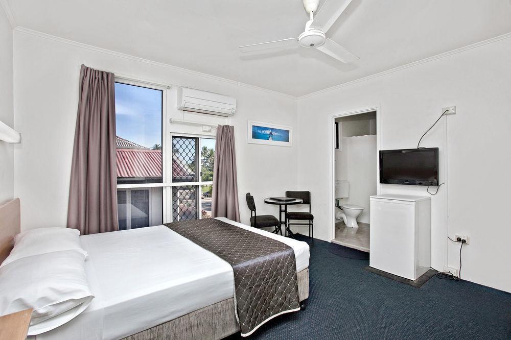 Beach House Motel Townsville Exteriör bild