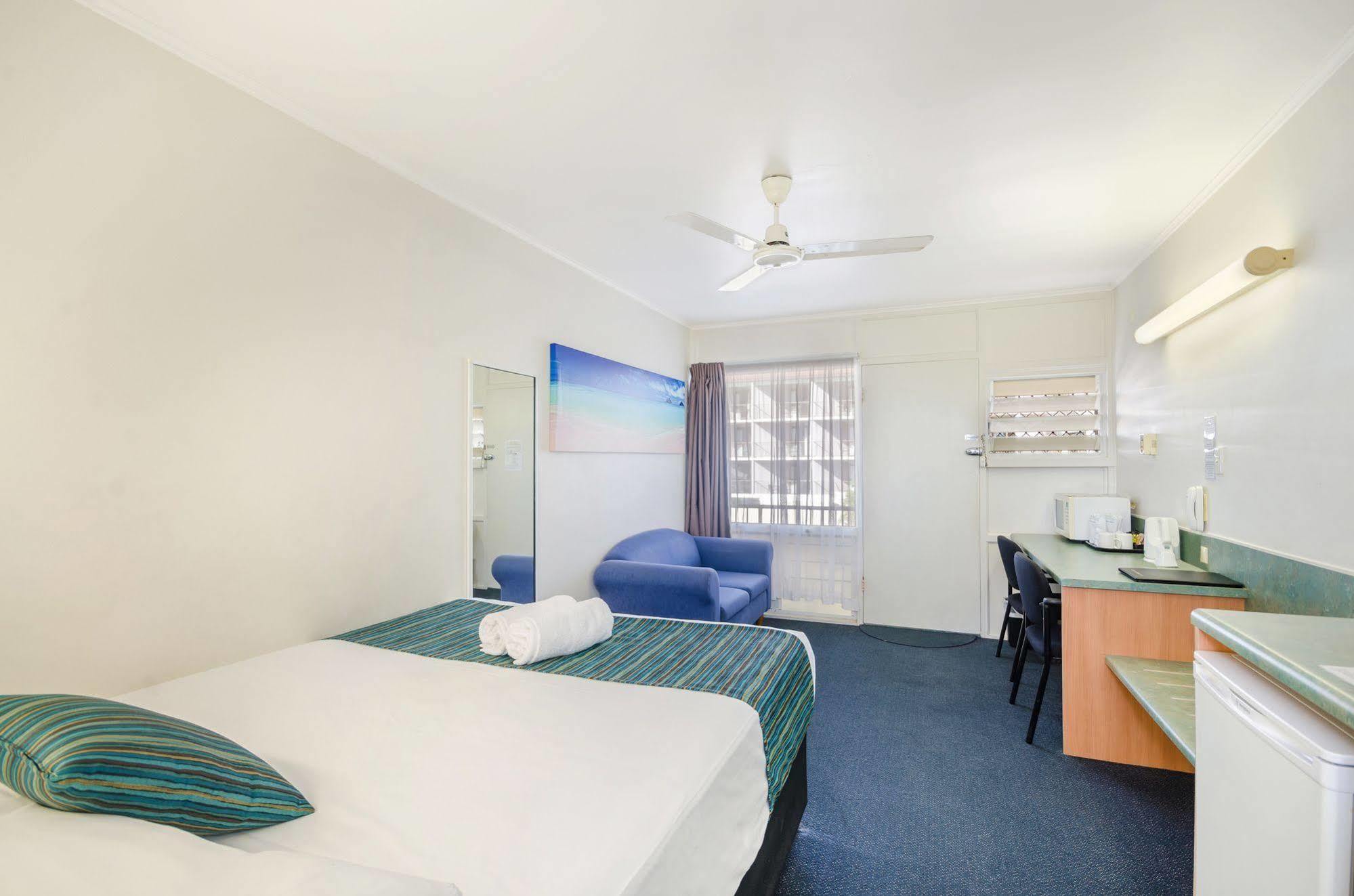 Beach House Motel Townsville Exteriör bild